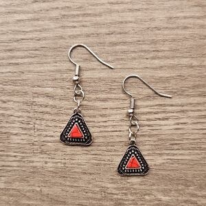 Pigness & Company Elegant Red Triangle Dangle Earrings